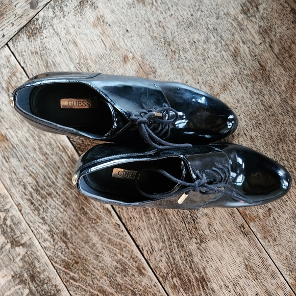 Witchy patent GUESS goth heels - Picture 7 of 7